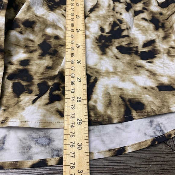 New SAMSOE SAMSOE Oversized
Sleeveless Button Down Shirt
Camo vest - Picture 11 of 11